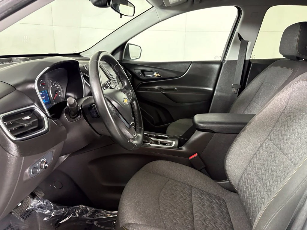 Used 2024 White Chevrolet LT image 21