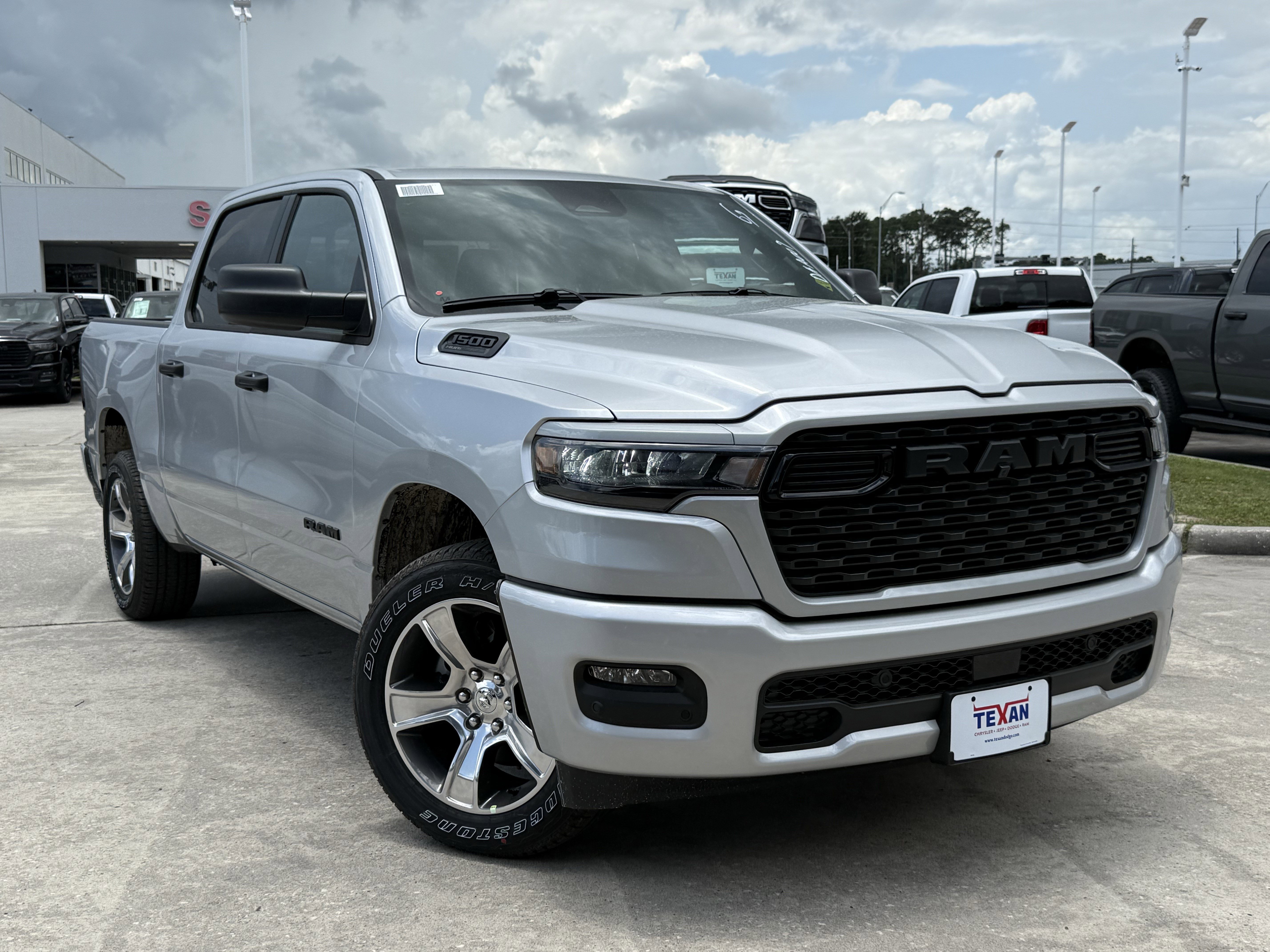 New 2026 Silver Zynith Exterior Paint RAM Express image 2