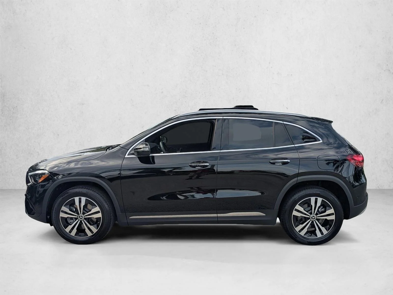 Used 2026 Night Black Mercedes-Benz GLA 250 image 9