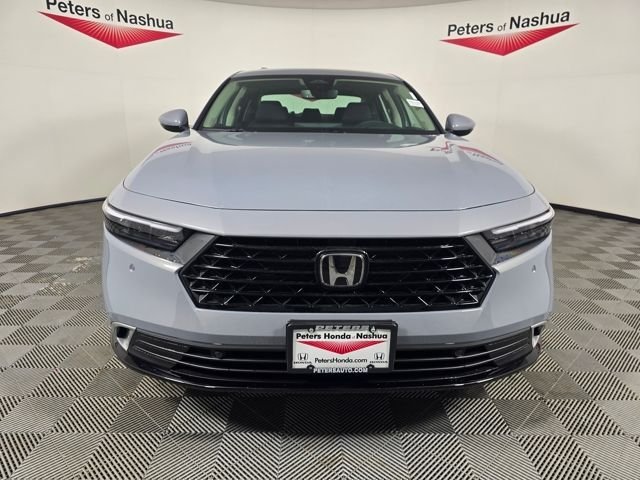 New 2026 Urban Gray Pearl Honda Touring image 2