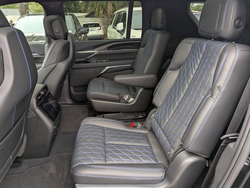 2026 Cadillac Escalade IQL Luxury - Photo 61