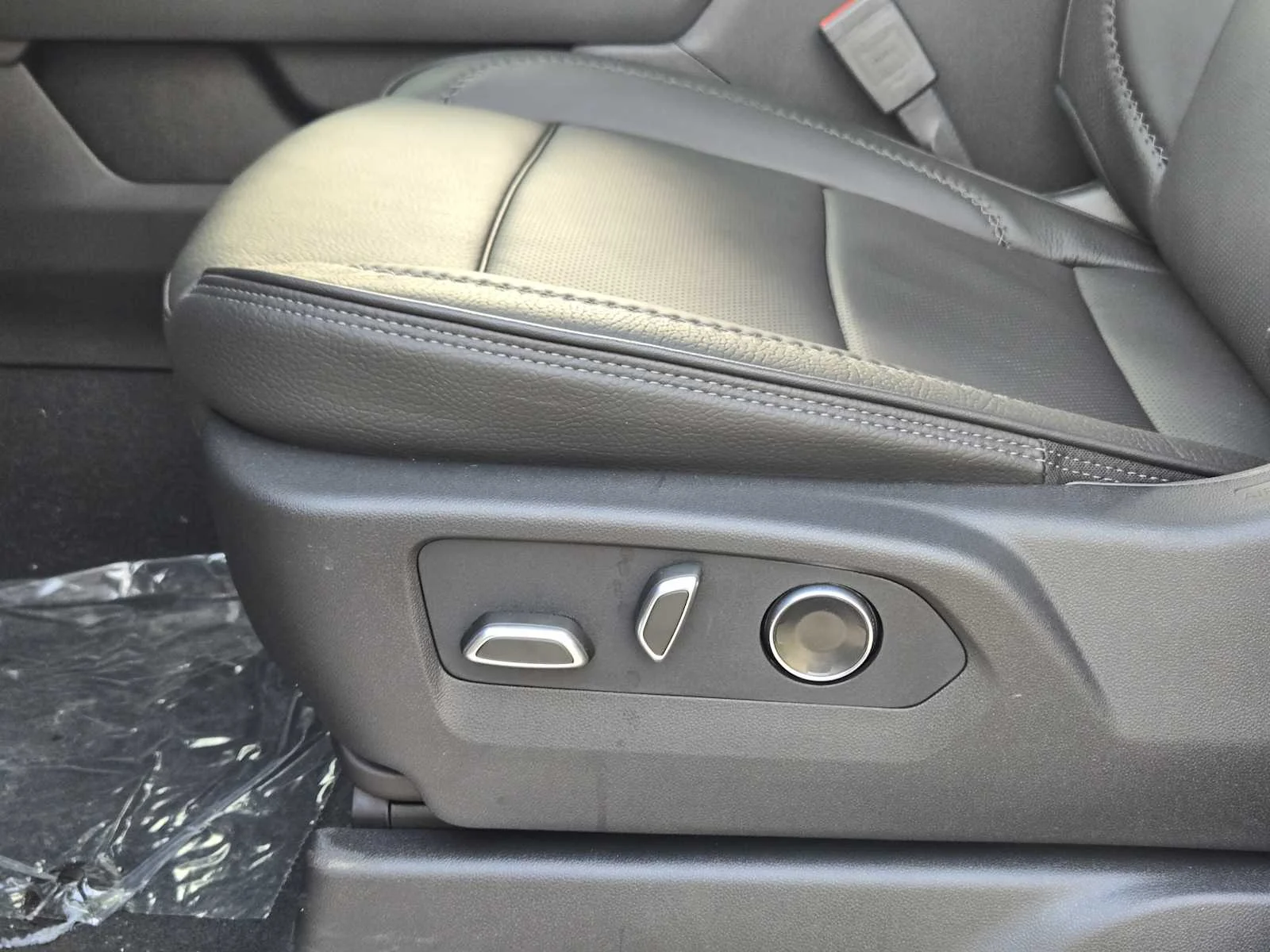 New 2026 Glacier White Tricoat GMC Denali image 16