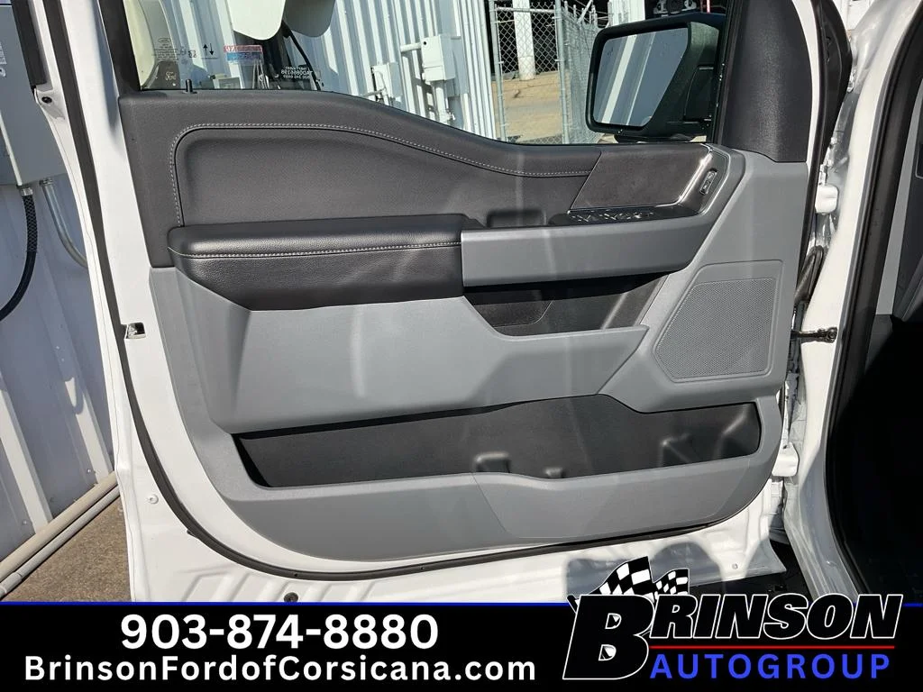 Used 2024 Oxford White Ford XLT image 23