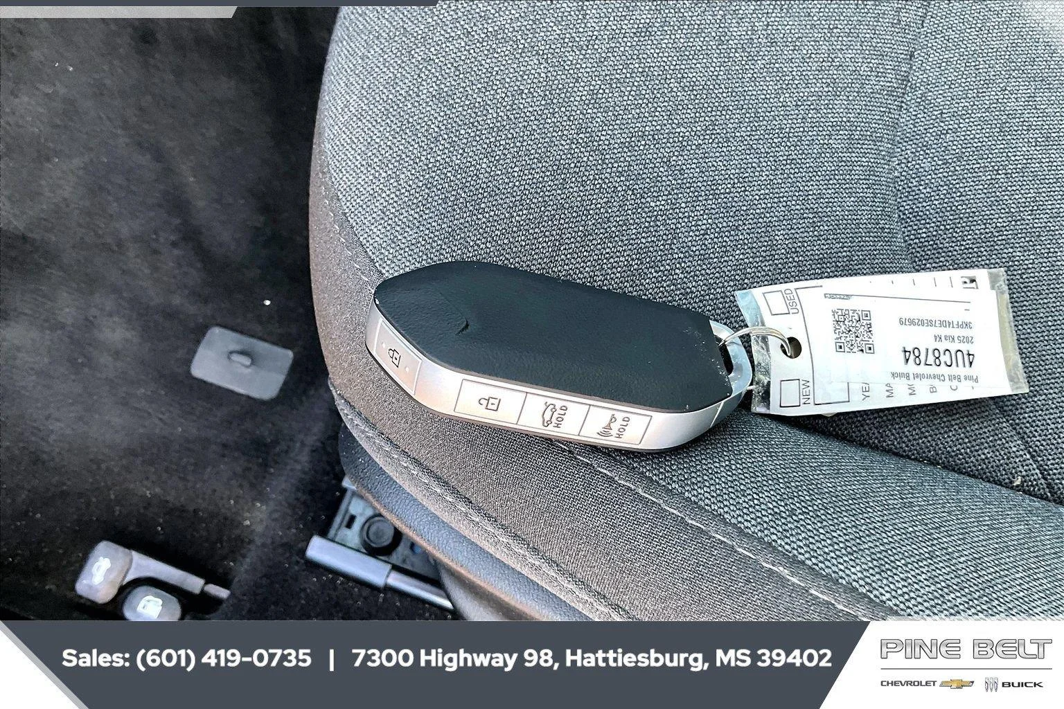 Used 2025 Deep Sea Blue Kia LXS image 9