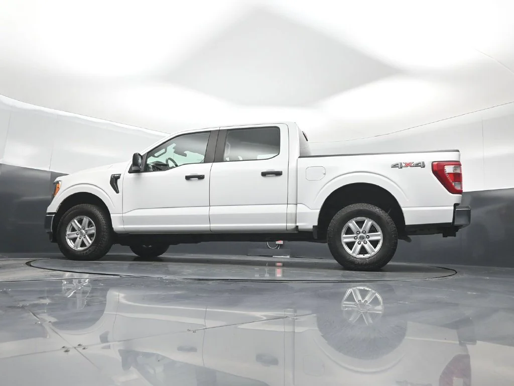 Used 2021 White Ford XL image 45