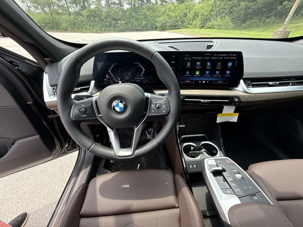 Certified Used 2025 Green BMW xDrive28i image 26