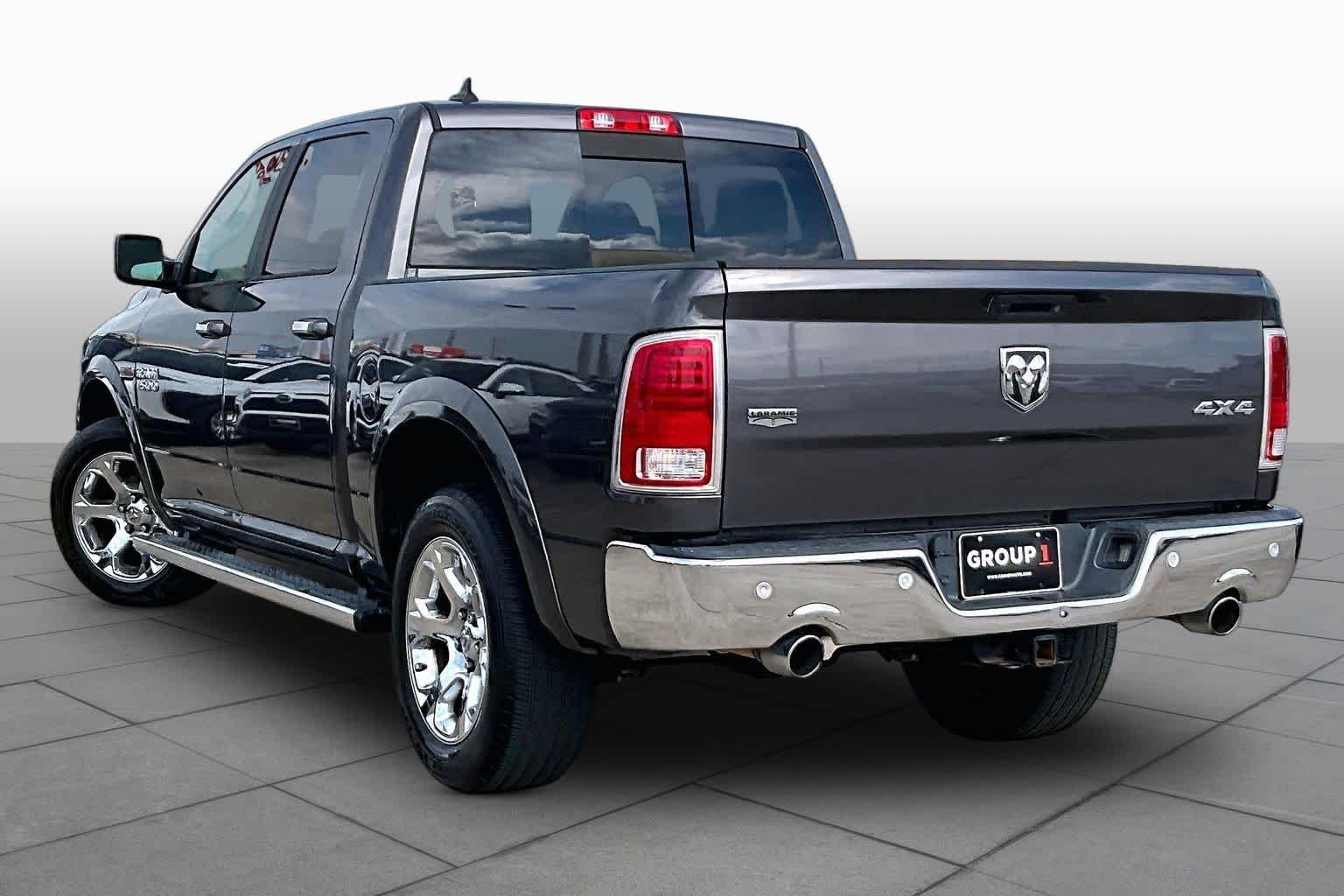 Used 2018 Granite Crystal Metallic Clearcoat Ram Laramie image 12