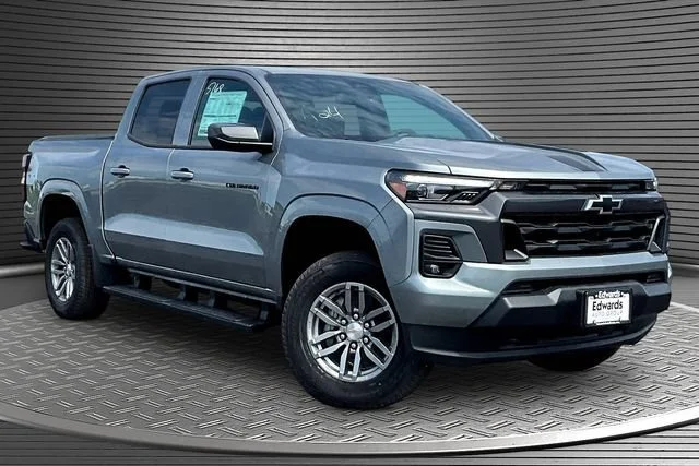 2026 Chevrolet Colorado LT - Photo 2
