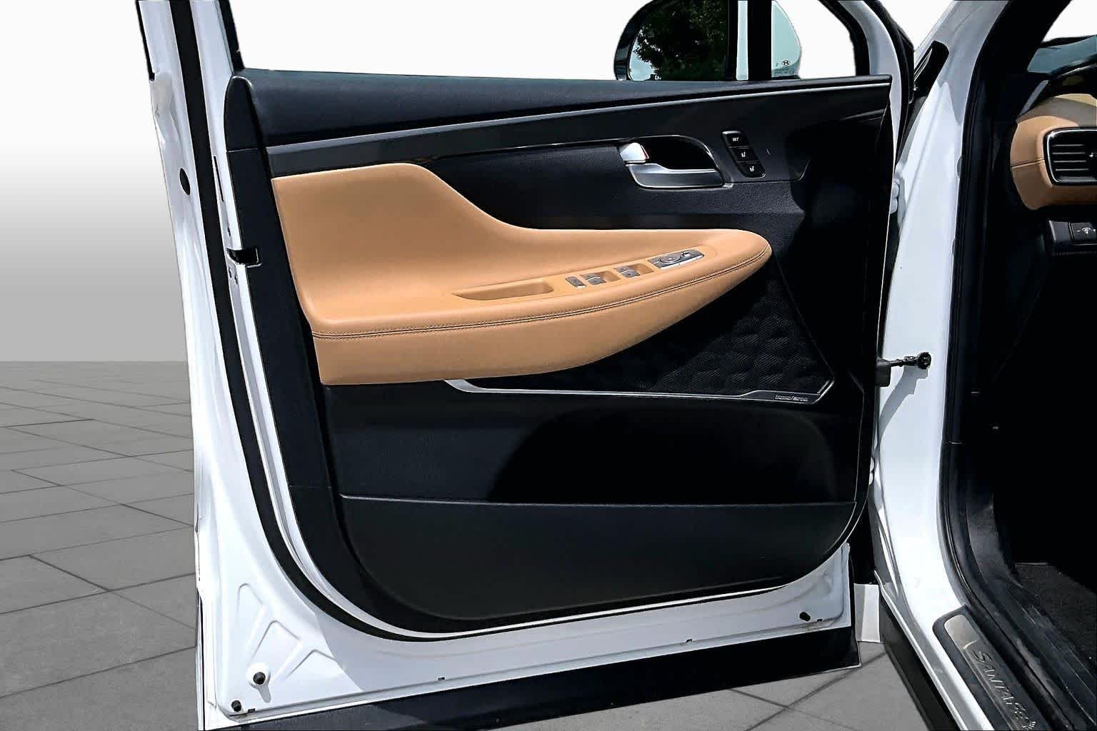 Used 2022 Quartz White Hyundai Calligraphy image 26