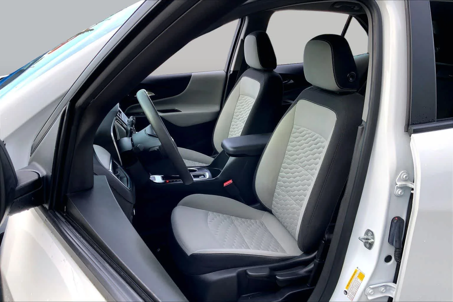 Used 2020 Summit White Chevrolet LS image 9