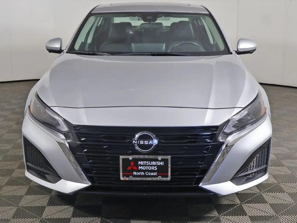 Used 2024 Silver Nissan 2.5 SL image 13