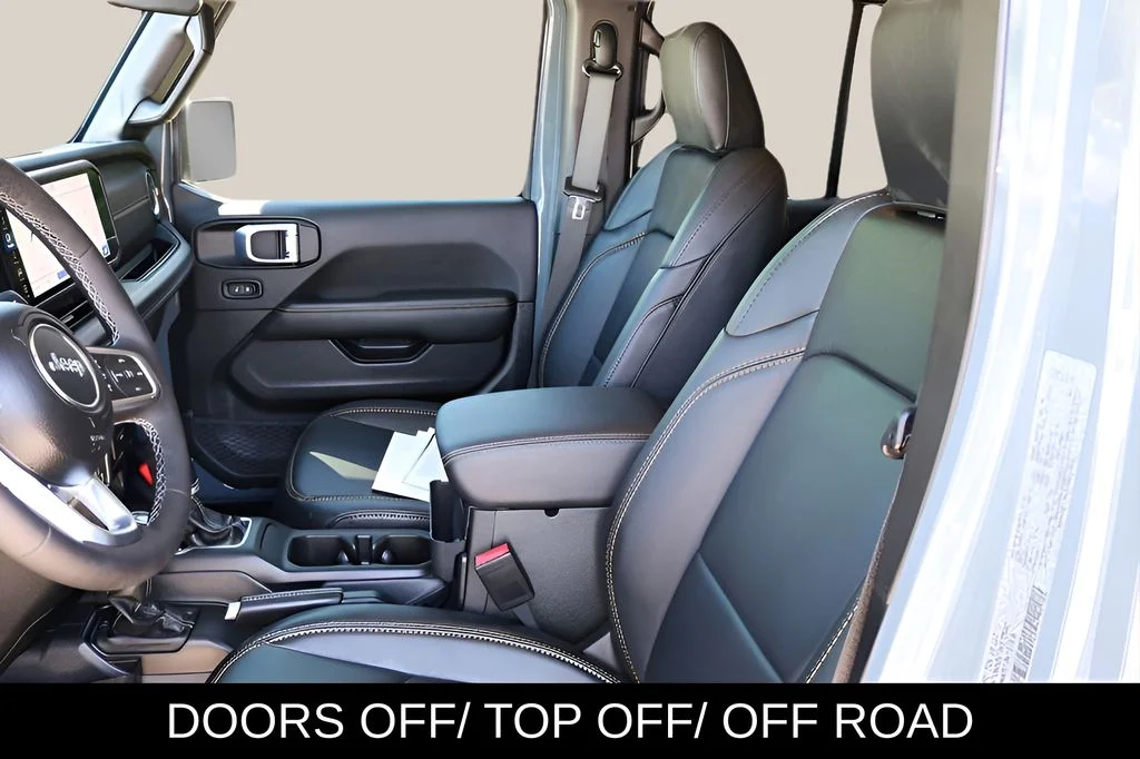 Used 2026 Gray Jeep Sahara image 11