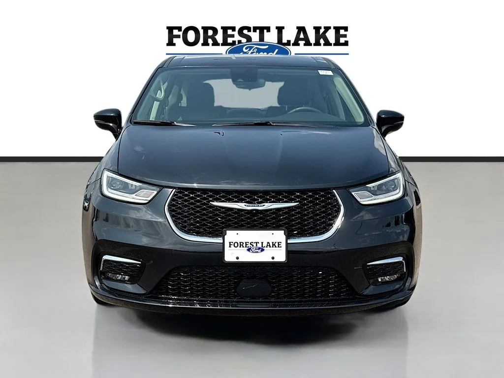 Used 2024 Chrysler Pacifica Touring L with VIN 2C4RC1BG8RR101966 for sale in Forest Lake, Minnesota