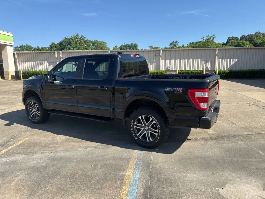 Used 2023 Agate Black Metallic Ford XL image 9