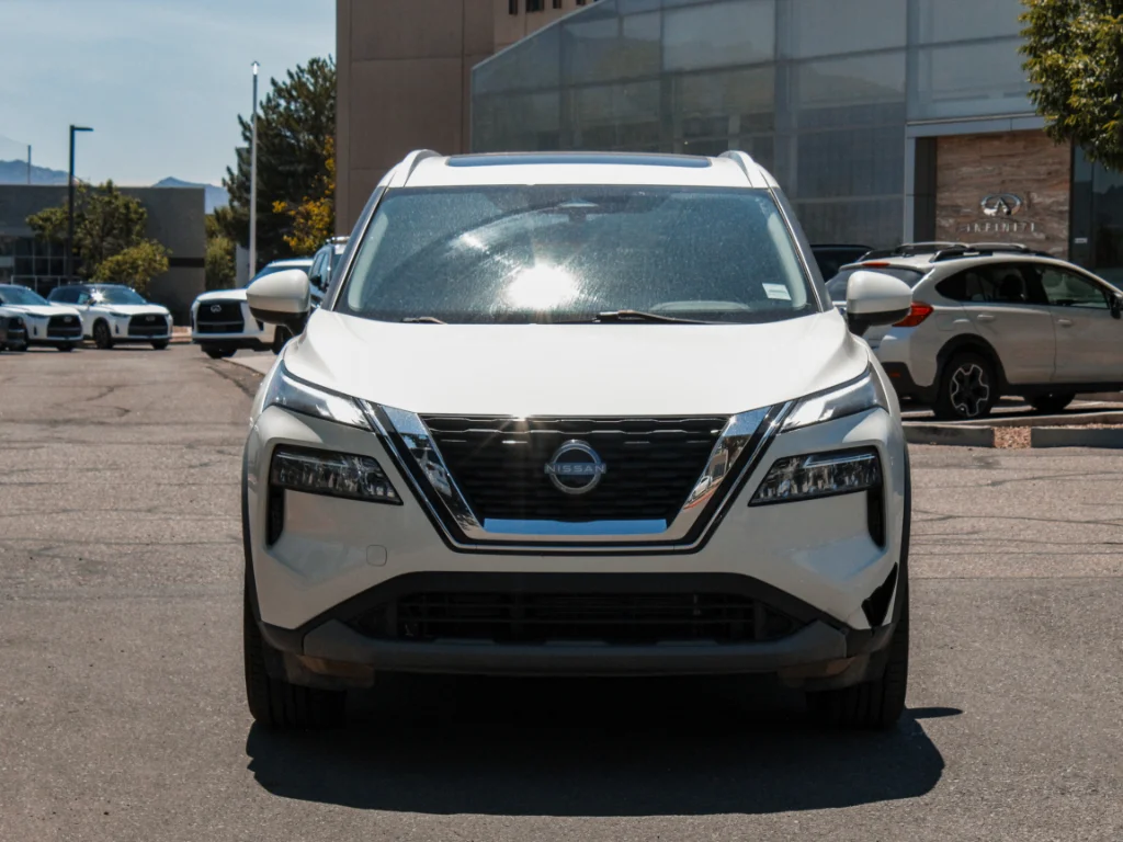 Used 2023 Pearl White Tricoat Nissan SV image 2