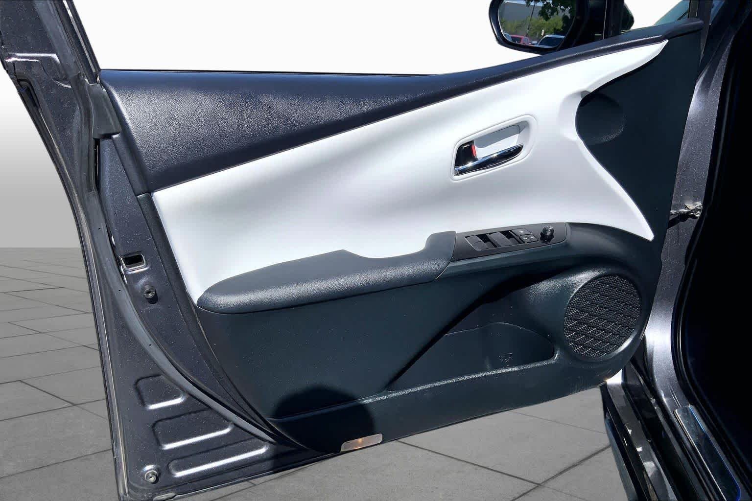 Used 2022 Magnetic Gray Metallic Toyota Limited image 19