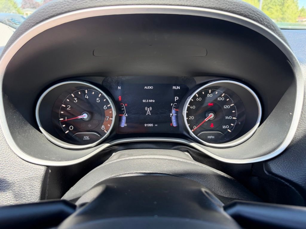 Used 2020 White Clearcoat Jeep Limited image 20