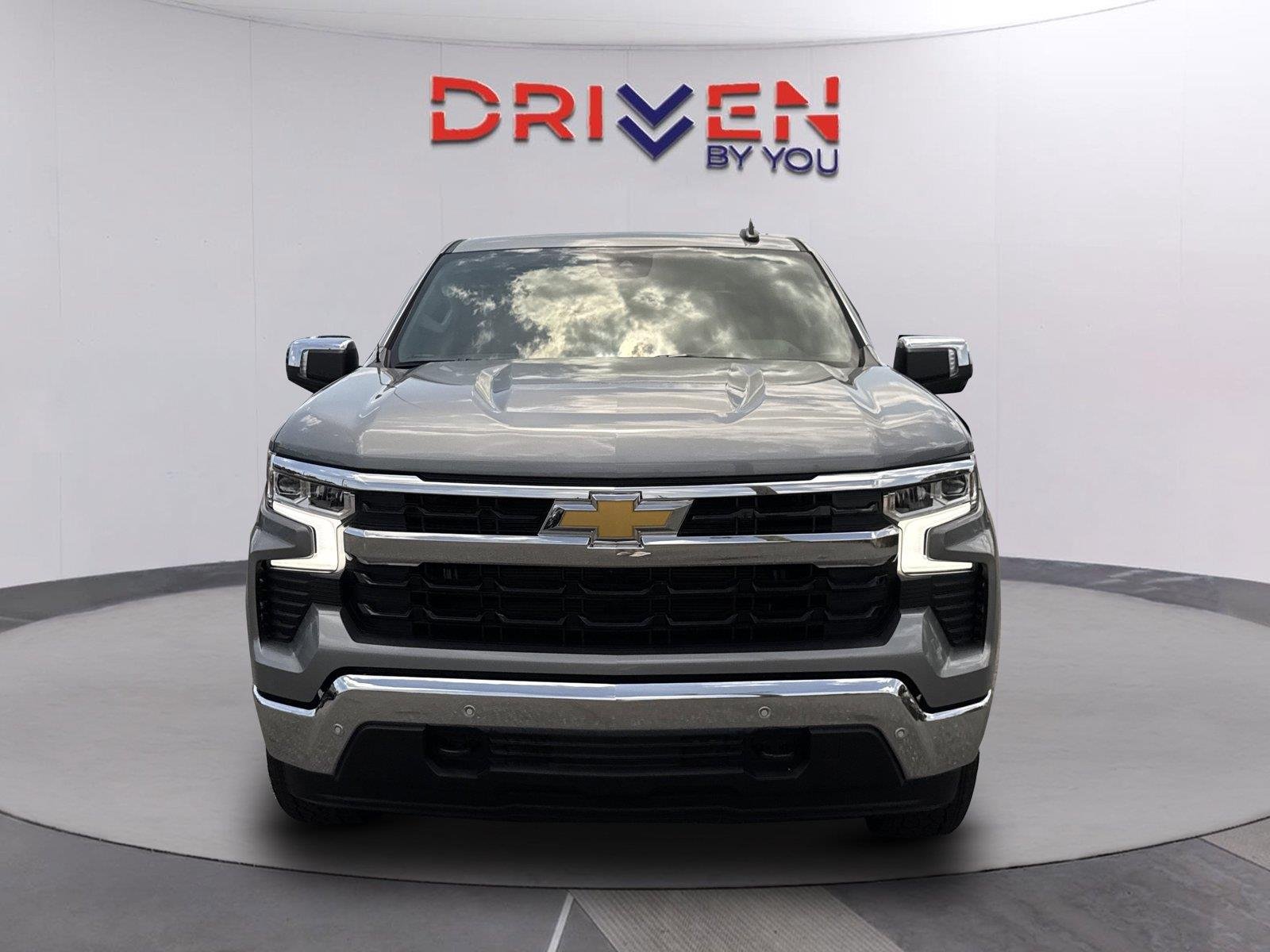 New 2026 Sterling Gray Metallic Chevrolet LT image 9