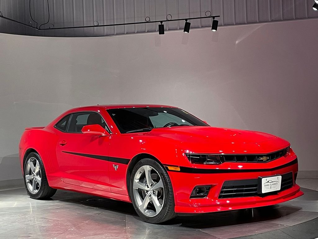 Used 2015 Red Chevrolet SS image 28