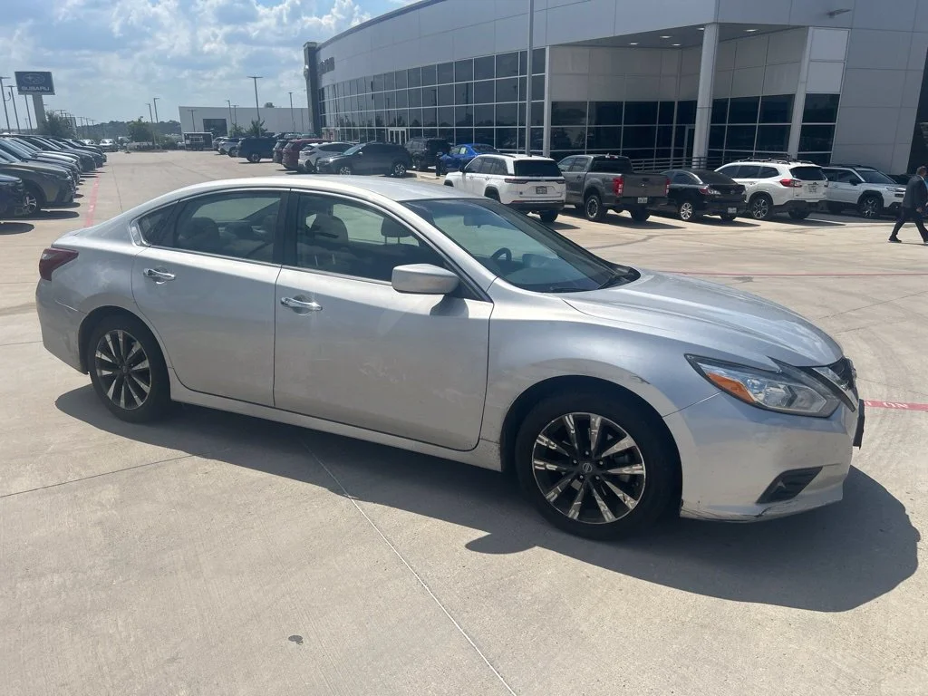 Used 2018 Nissan Altima SV with VIN 1N4AL3AP7JC271197 for sale in Fort Worth, TX