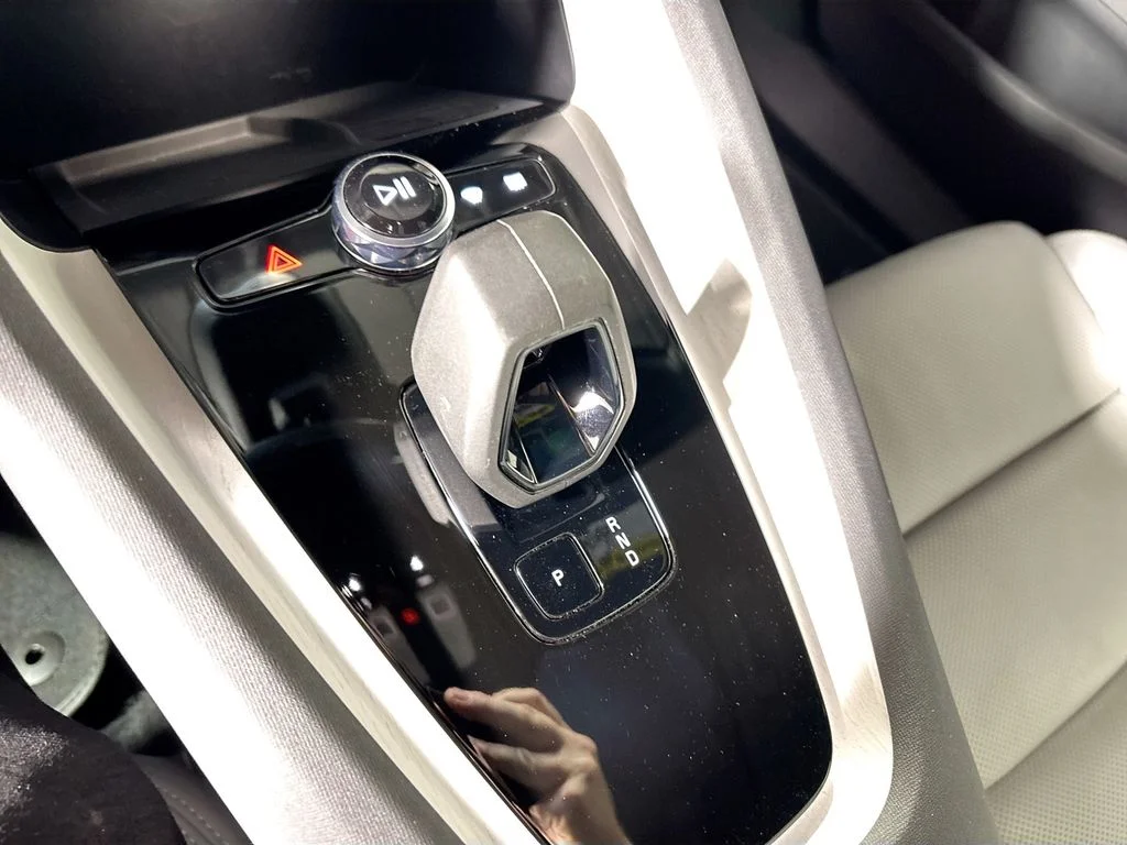 Used 2024 White Polestar Long Range Dual Motor image 18