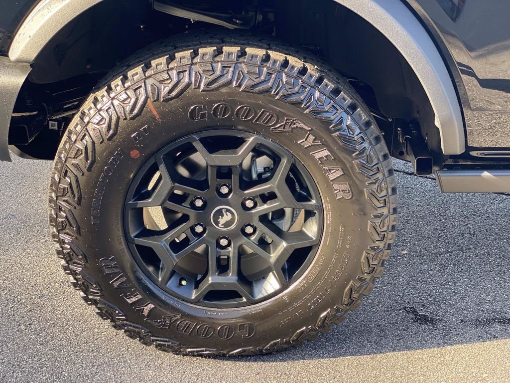 New 2026 Shadow Black Ford Badlands® image 7