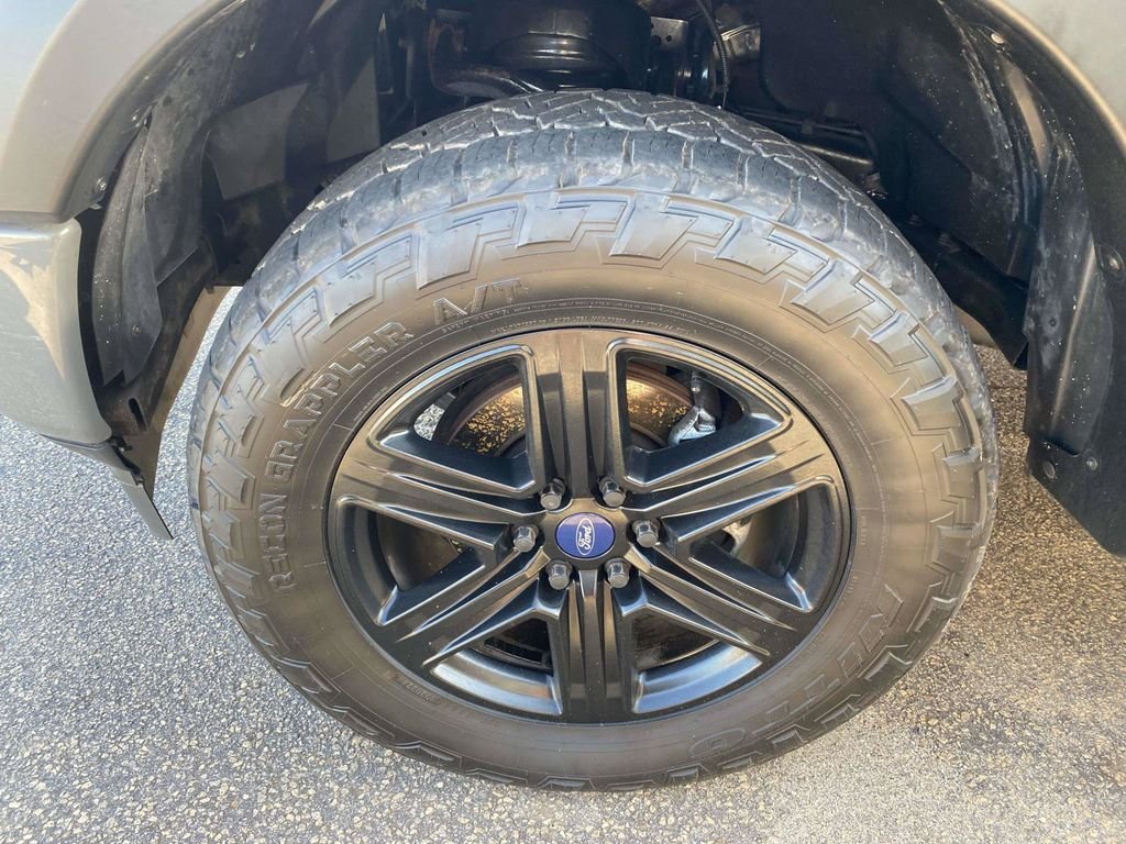 Used 2020 Gray Ford Lariat image 4