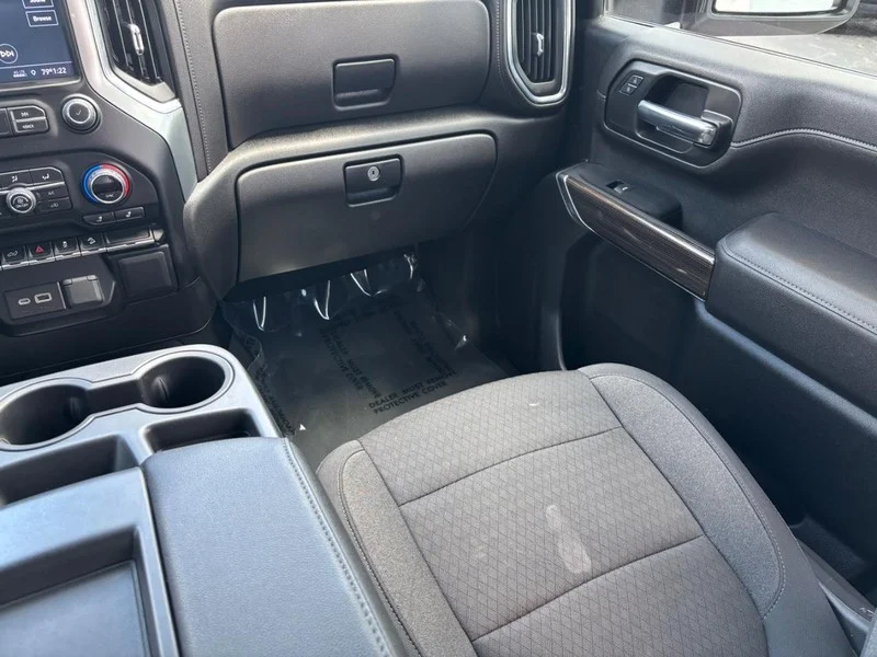 Used 2022 Summit White Chevrolet LT image 17