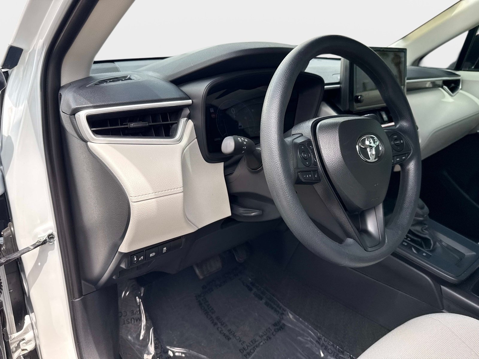 Used 2026 Wind Chill Pearl Toyota L image 18