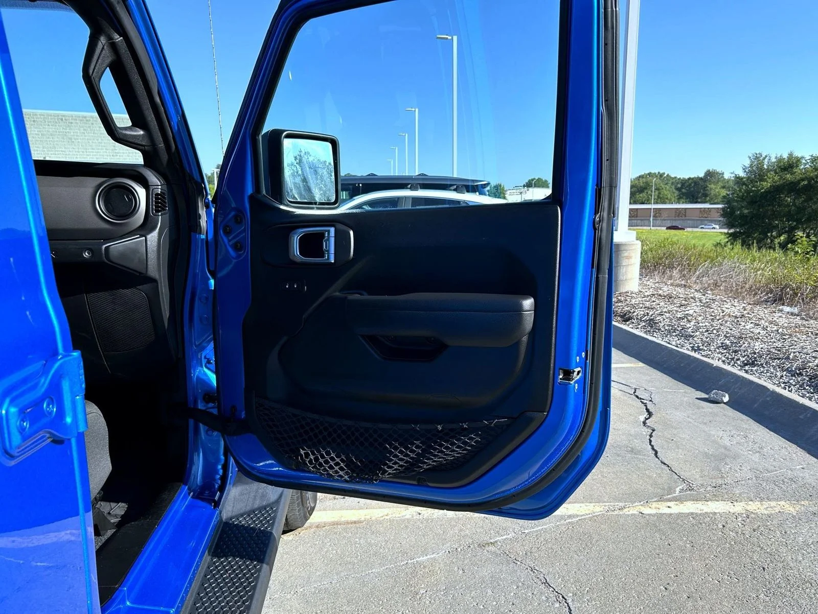 Used 2022 Blue Jeep Unlimited Sport S image 16