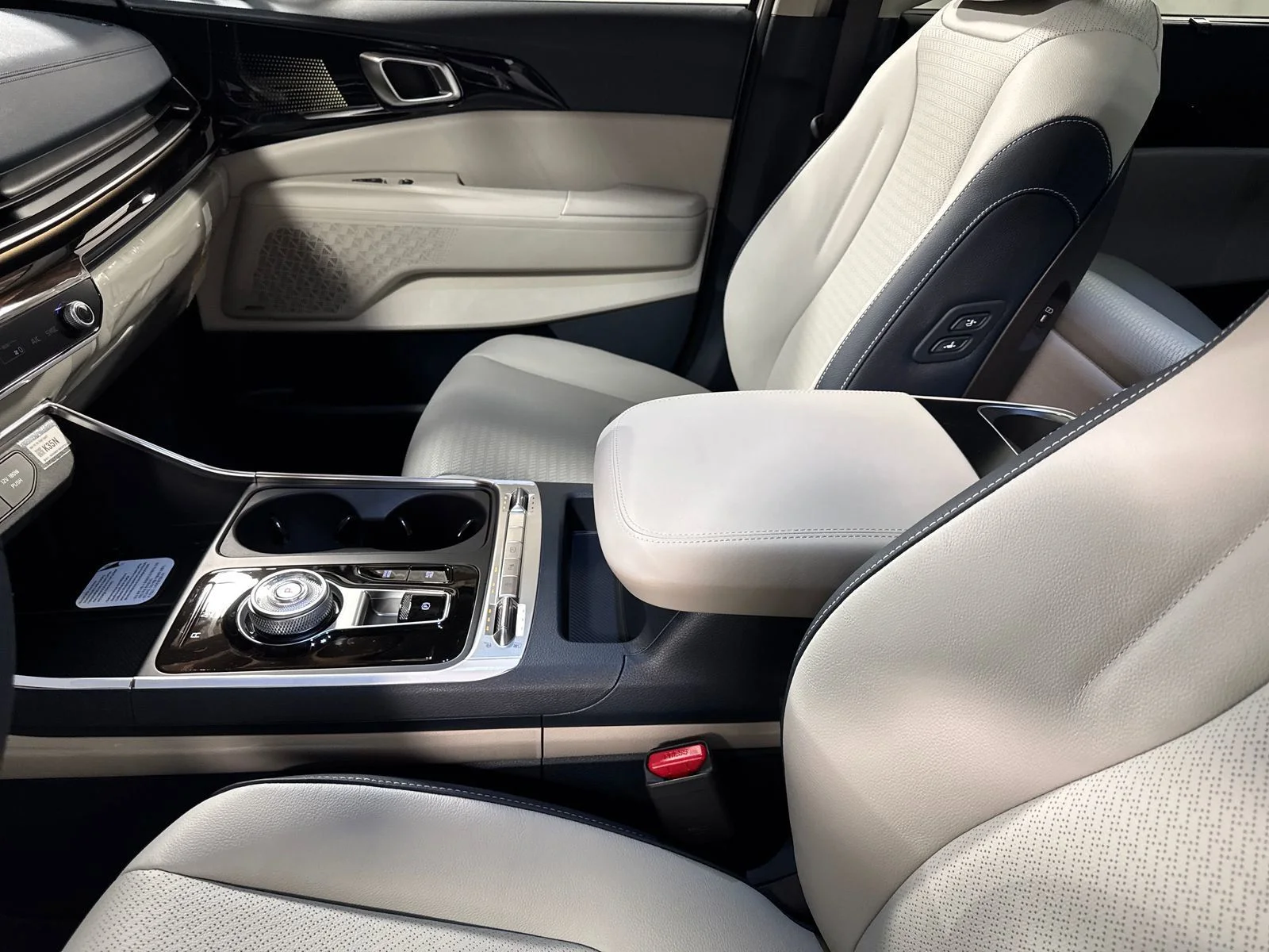 New 2026 Ceramic White Kia SX Prestige image 27