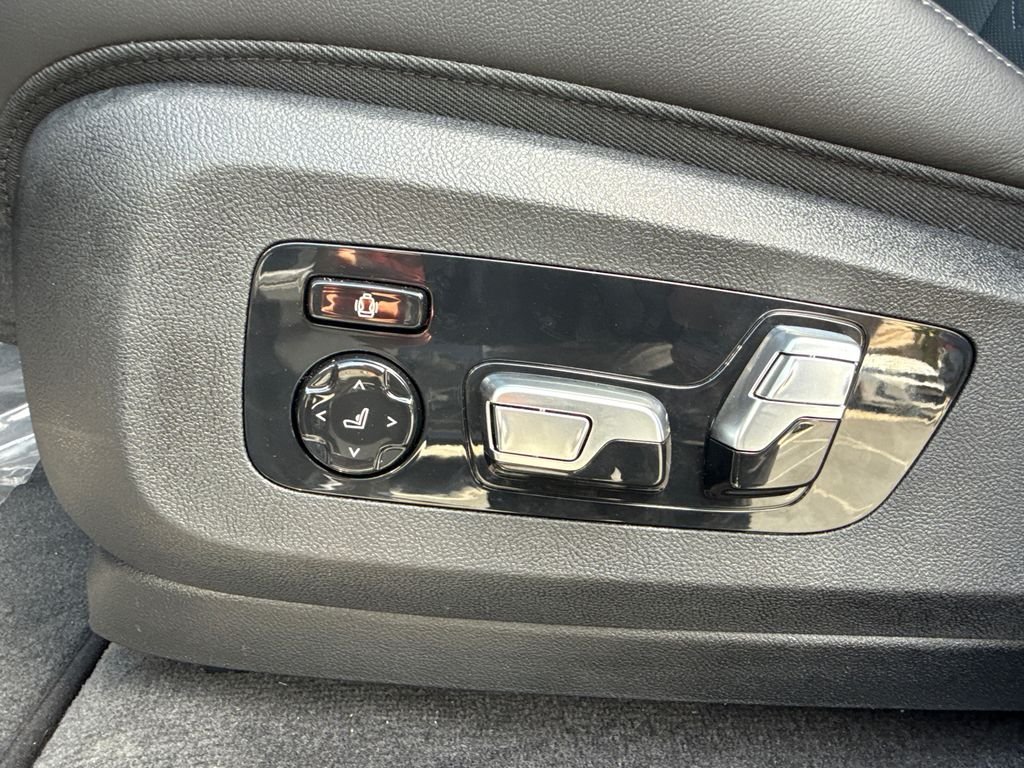 Used 2026 Black BMW Label image 22