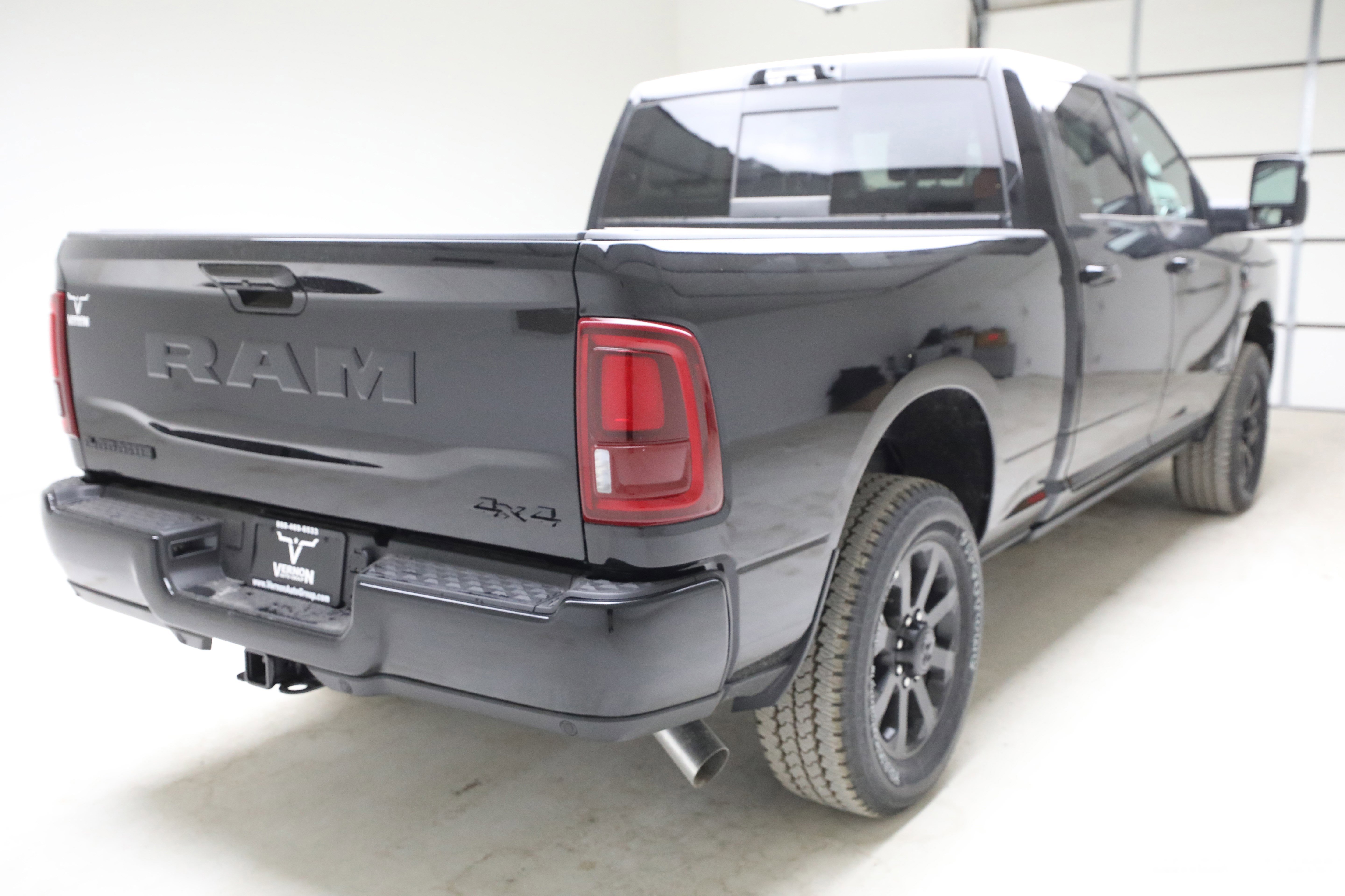 New 2026 Diamond Black Crystal Pearlcoat Ram N image 5