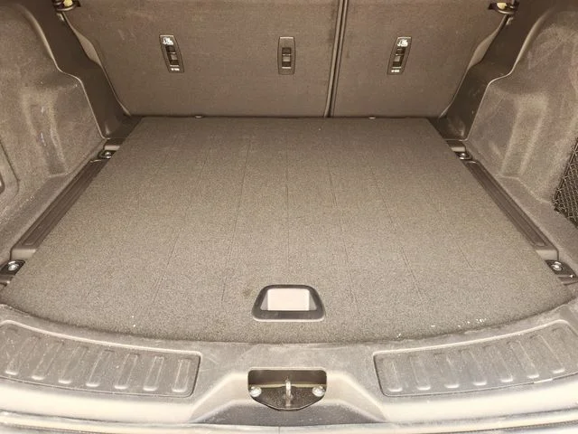 Certified Used 2025 Gray Land Rover SE image 31