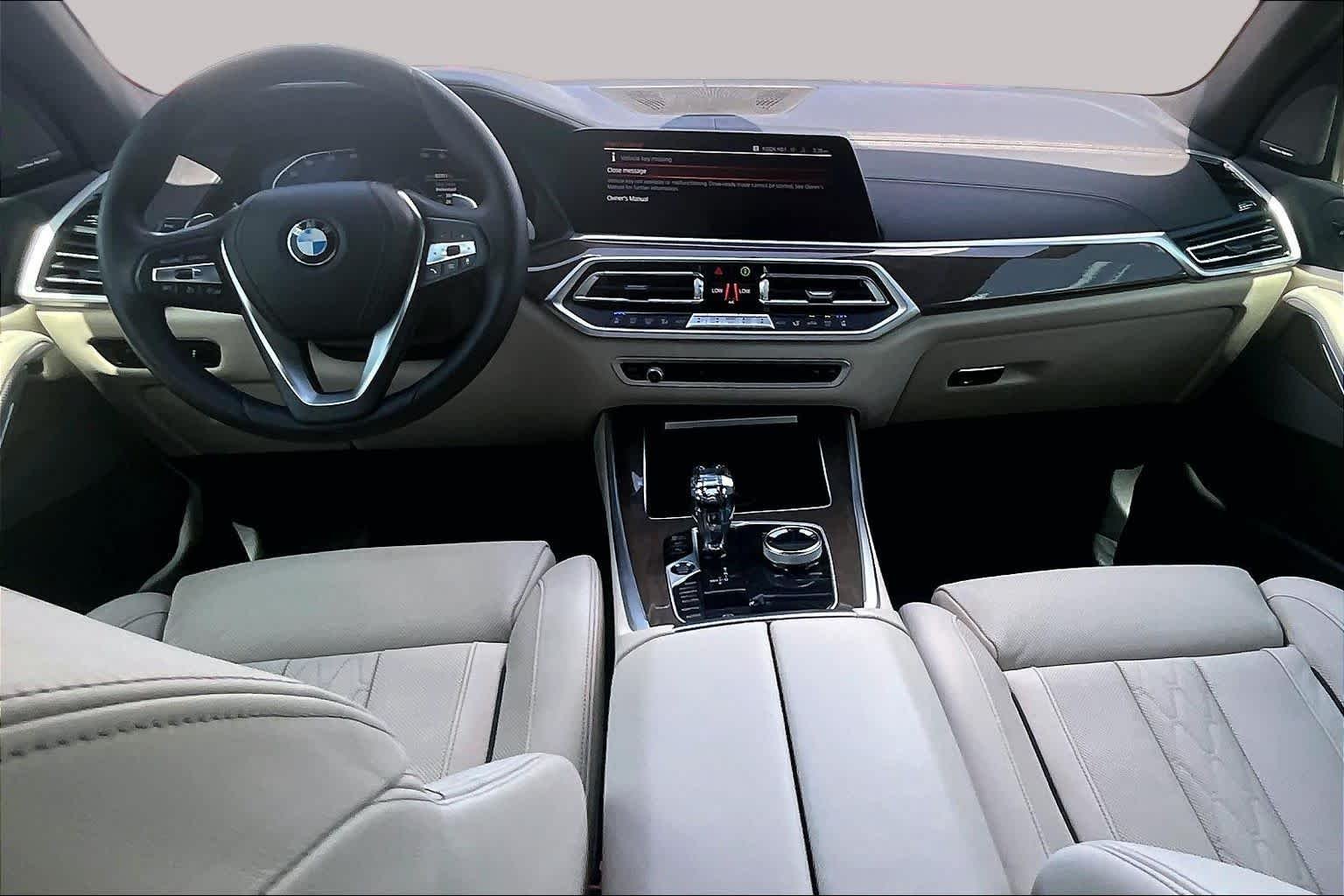 Used 2021 Manhattan Green Metallic BMW sDrive40i image 14