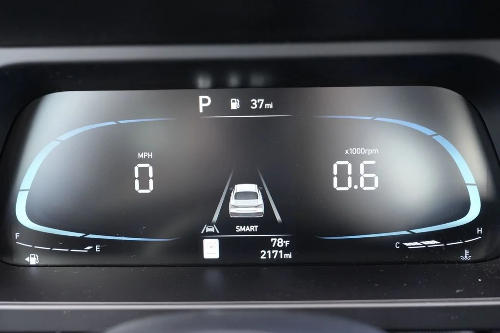 Used 2026 Gray Hyundai SEL Sport image 27