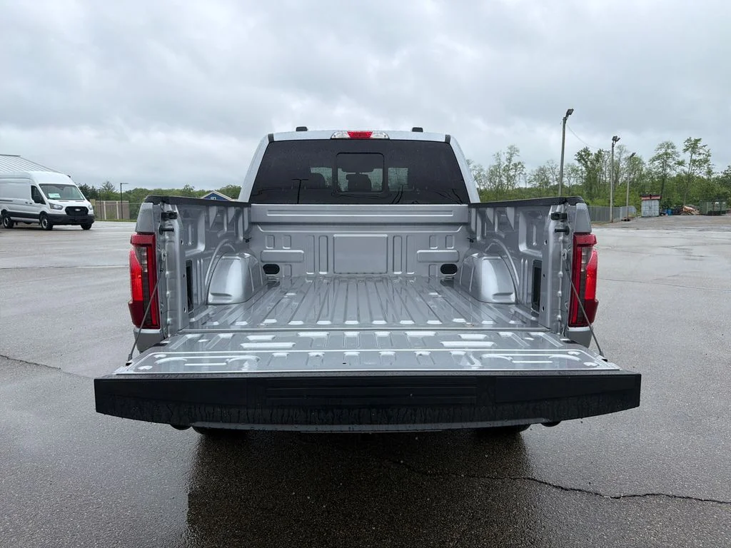 New 2026 Iconic Silver Metallic Ford XLT image 11