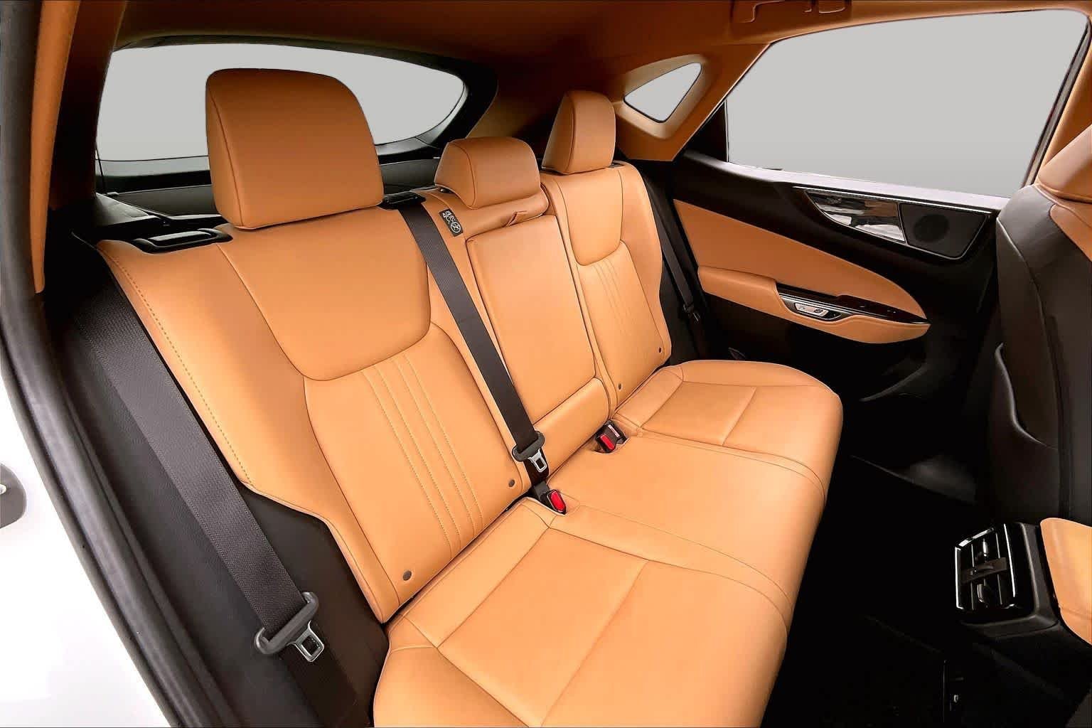 Used 2024 Eminent White Pearl Lexus Premium image 17