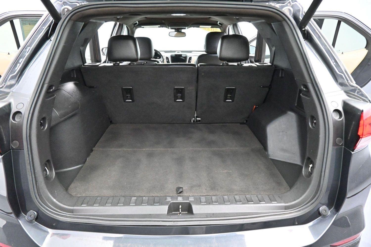 Used 2022 Iron Gray Metallic Chevrolet Premier image 9