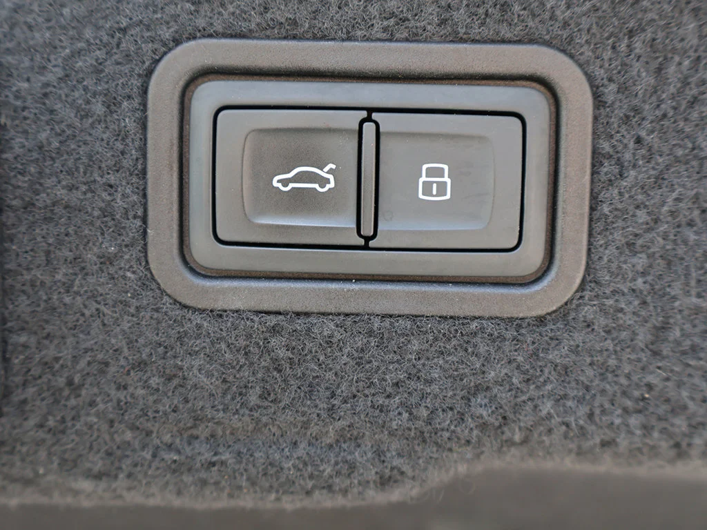 Used 2020 Gray Audi 4.0T image 27