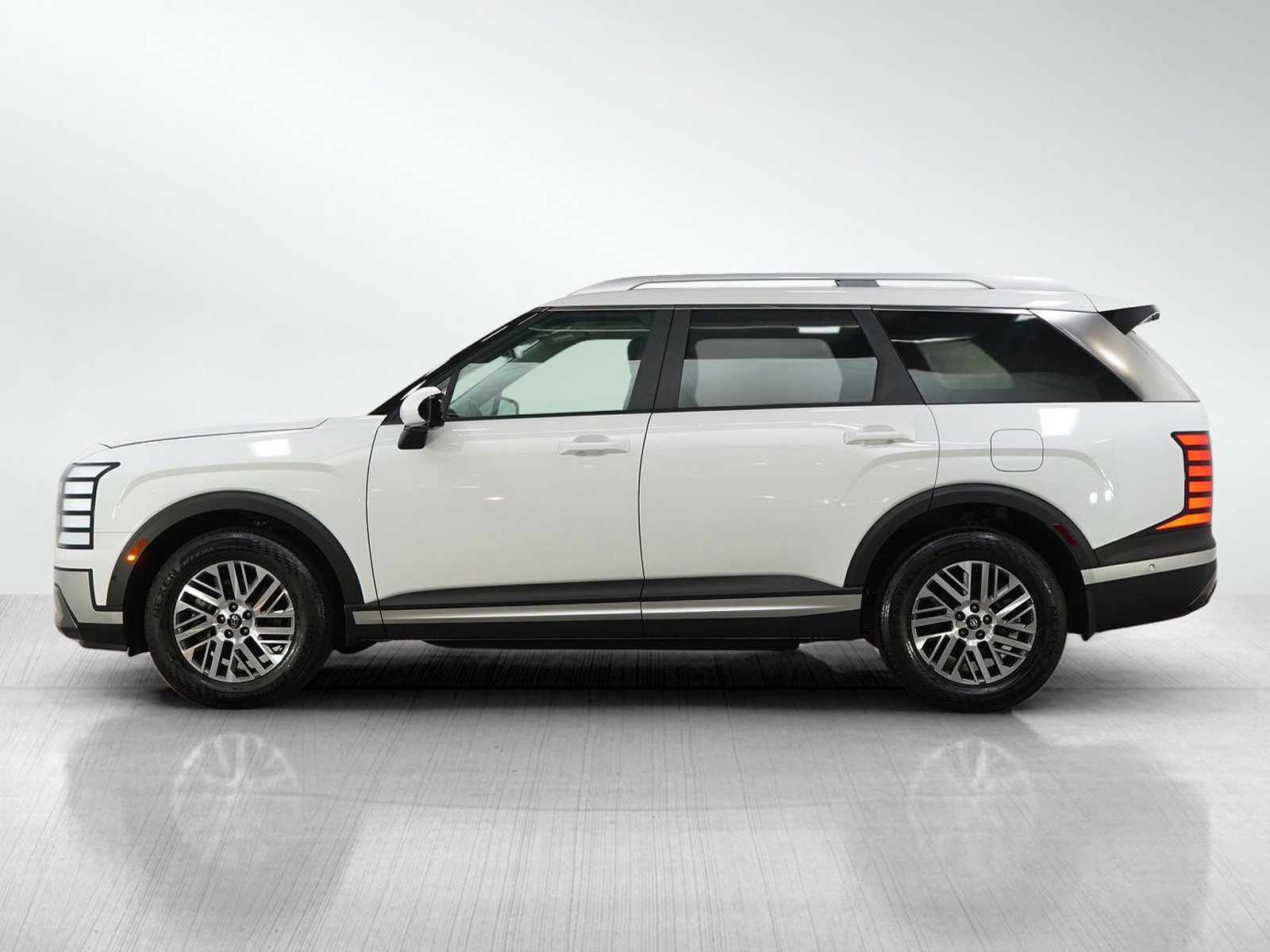 Certified 2026 Hyundai Palisade SEL Premium with VIN KM8RNES21TU073715 for sale in Minneapolis, Minnesota