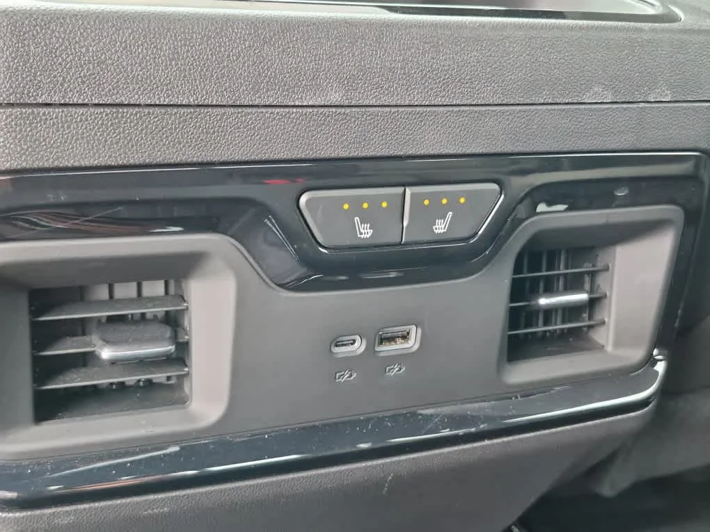 Used 2025 Black Chevrolet ZR2 image 8