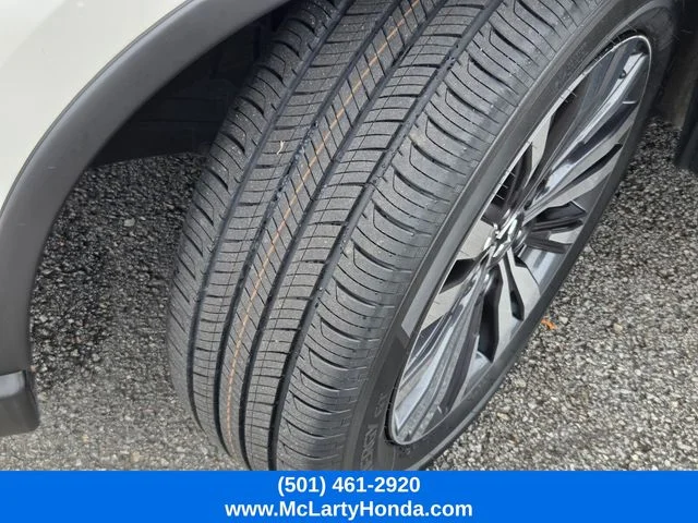 Used 2020 White Mitsubishi SE image 20