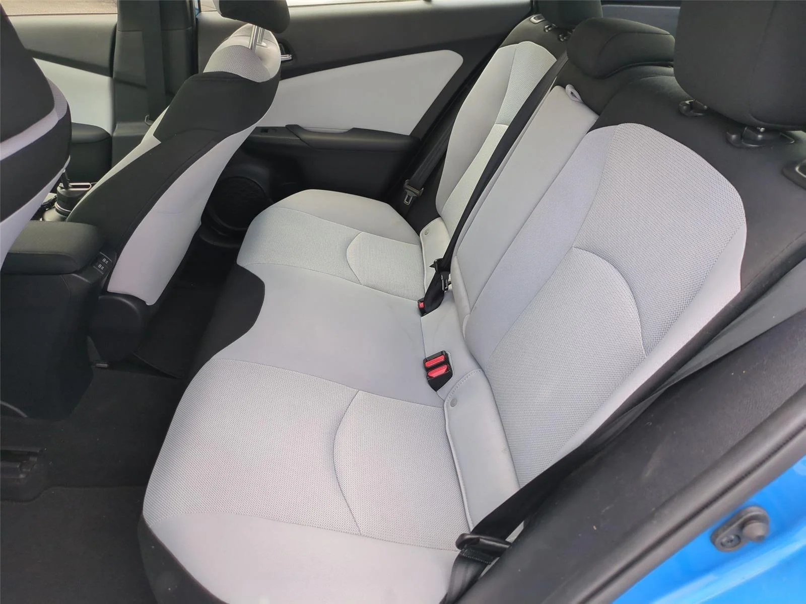 Used 2020 Electric Storm Blue Toyota XLE image 30