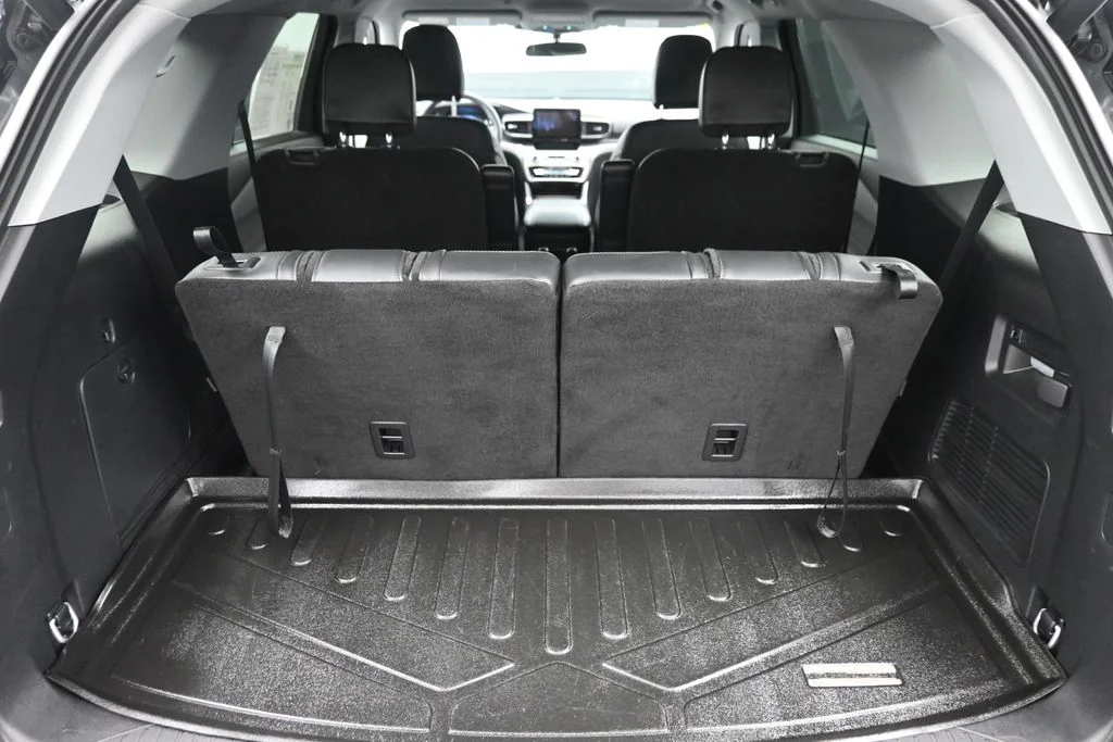 Used 2024 Gray Ford XLT image 12