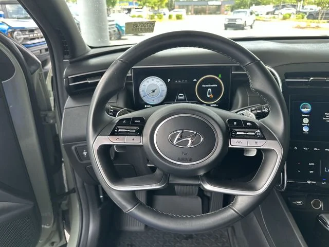 Used 2023 Green Hyundai SEL Premium image 15