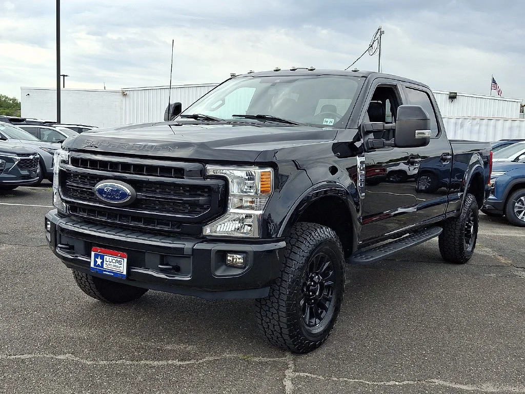 Used 2022 Black Ford LARIAT image 5