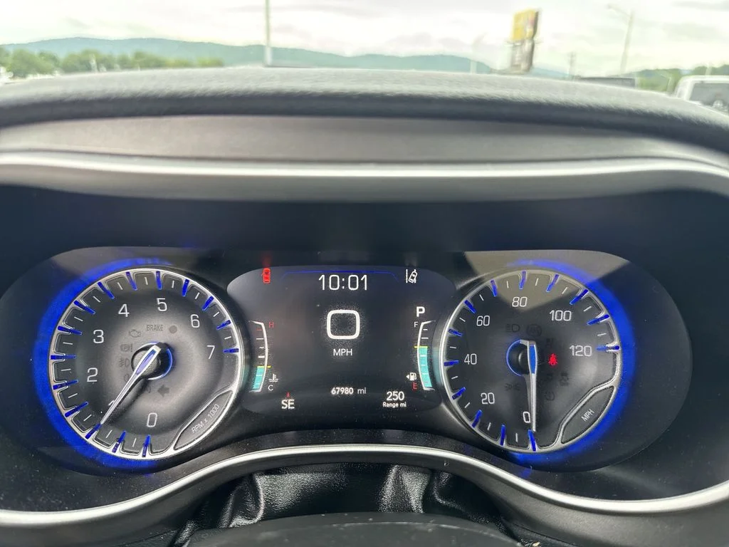 Used 2024 White Chrysler Touring L image 15