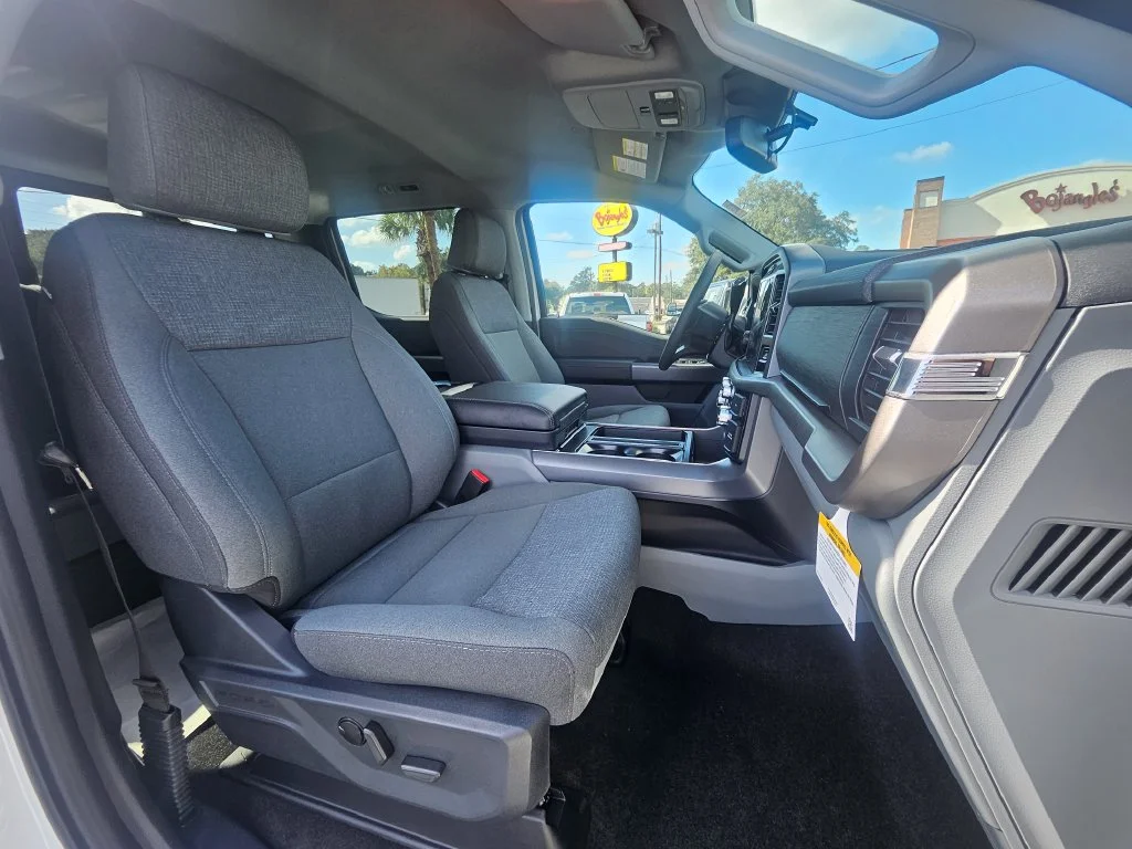 New 2026 Oxford White Ford XLT image 26