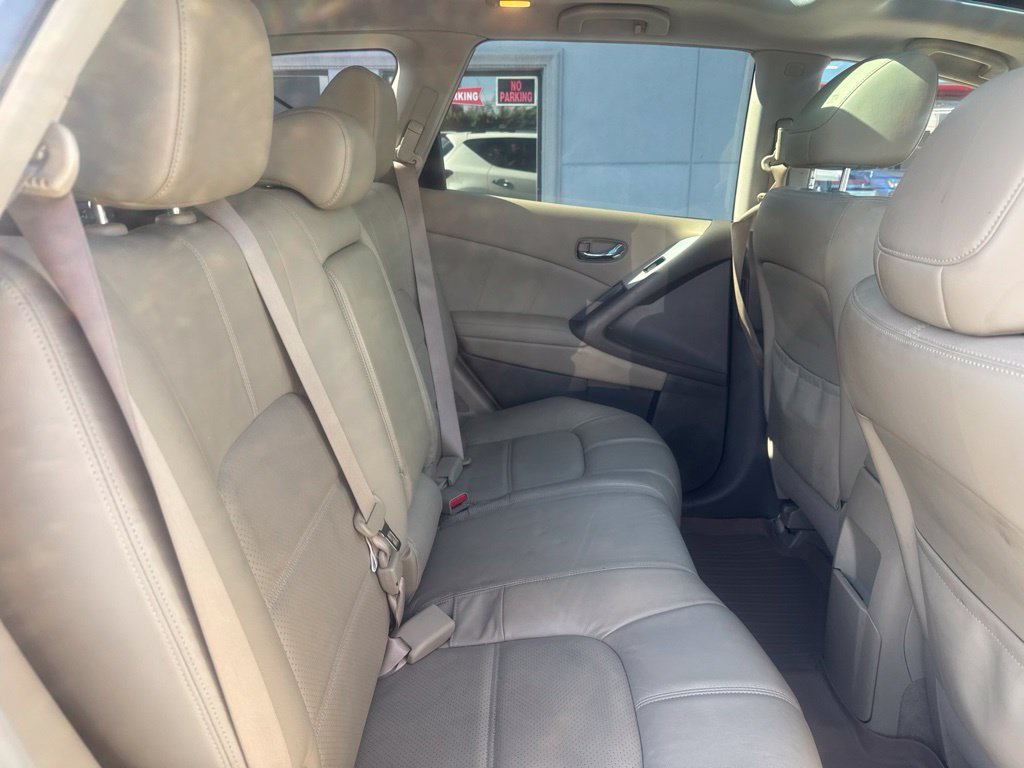 Used 2012 White Nissan SL image 22